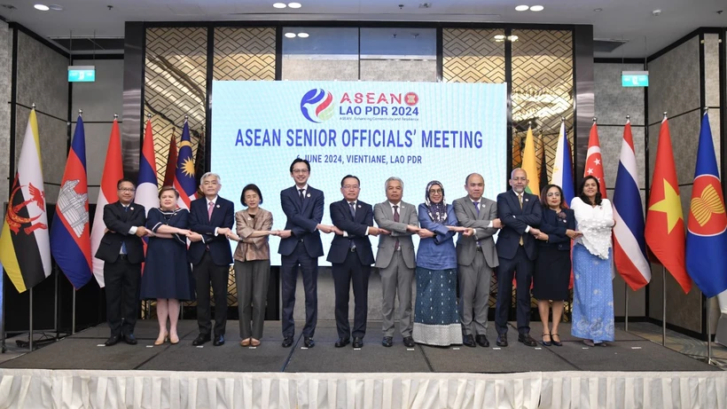 Thứ trưởng Ngoại giao, Trưởng SOM ASEAN Việt Nam Đỗ Hùng Việt tham dự Hội nghị Quan chức Cao cấp (SOM) ASEAN. (Ảnh: TTXVN phát)