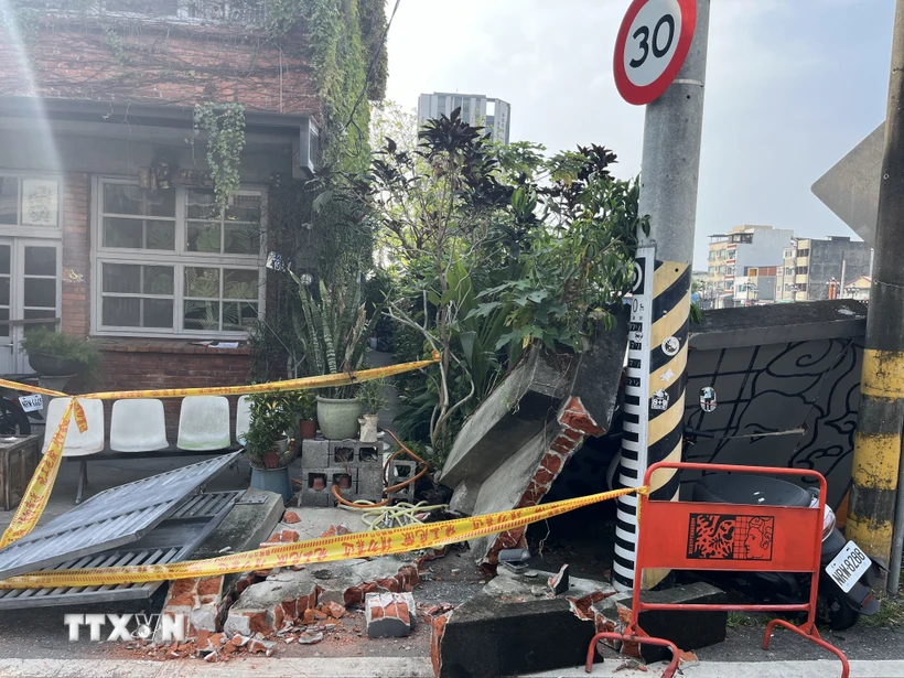 Ngôi nhà bị phá hủy sau trận động đất tại Hoa Liên, Đài Loan, Trung Quốc, ngày 4/4/2024. (Ảnh: THX/TTXVN)
