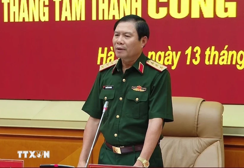 Thượng tướng Nguyễn Tân Cương phát biểu tại hội nghị. (Ảnh: Hồng Pha/TTXVN phát)