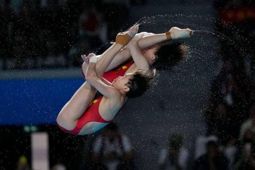 Chen Yuxi và Quan Hongchan góp công đưa Đoàn Trung Quốc lên ngôi đầu bảng tổng sắp huy chương Olympic Paris 2024. (Nguồn: ESPN)