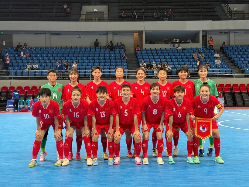 Tuyển Futsal nữ Việt Nam thắng đậm ngày ra quân Futsal châu Á 2024. (Nguồn: VFF)