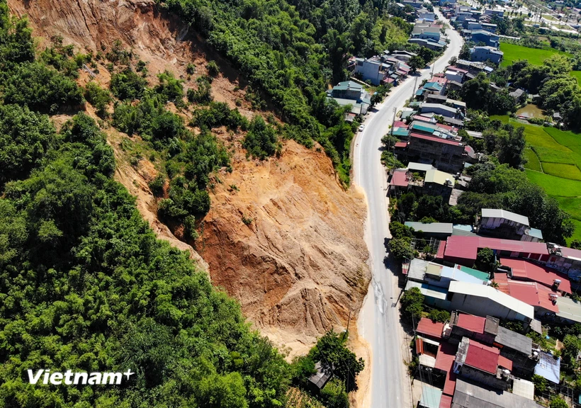 Hình ảnh một vị trí sạt lở tại tỉnh Yên Bái. (Ảnh: PV/Vietnam+)