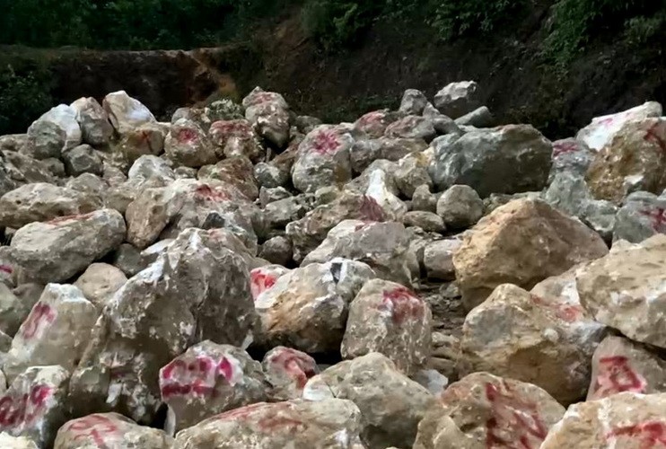 Nghệ An: Phát hiện, thu giữ hơn 480 tấn đá thạch anh không có nguồn gốc