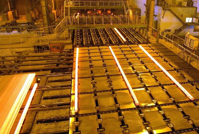 Thép được sản xuất tại một nhà máy ở Incheon, Hàn Quốc. (Ảnh: AFP/TTXVN)