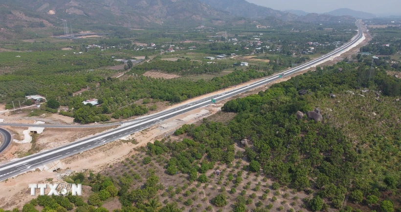 Cao tốc Nha Trang-Đà Lạt sau khi đầu tư xây dựng sẽ rút ngắn khoảng cách và thời gian di chuyển giữa Nha Trang đến Đà Lạt còn khoảng 1,5-2 giờ. (Ảnh minh họa: Hoàng Hiếu/TTXVN)