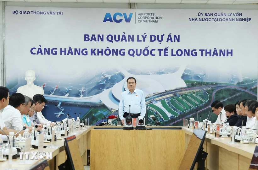 Chủ tịch Quốc hội Trần Thanh Mẫn phát biểu tại cuộc làm việc với Ban quản lý Dự án Cảng hàng không Quốc tế Long Thành. (Ảnh: Thống Nhất/TTXVN)