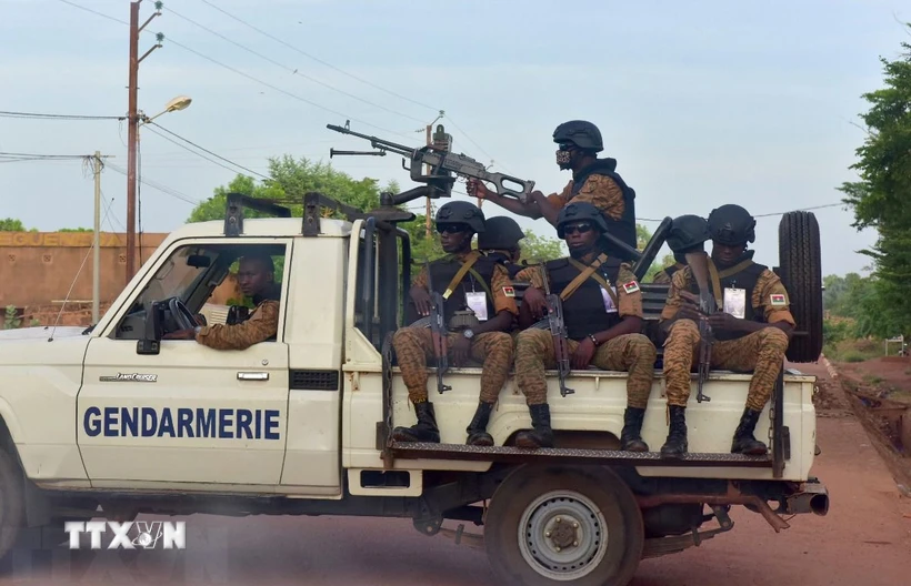 Burkina Faso soldiers patrol in Ouahigouya.  (Photo: AFP/TTXVN)