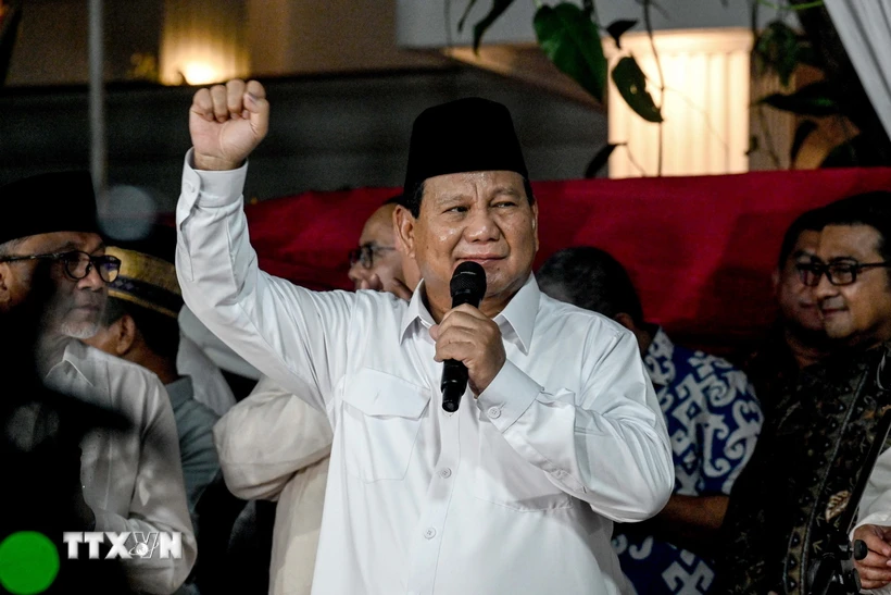 Ông Prabowo Subianto phát biểu trước báo giới và những người ủng hộ, sau khi kết quả kiểm phiếu chính thức cuối cùng cuộc bầu cử Tổng thống Indonesia được công bố tại Jakarta. Ảnh: THX/TTXVN