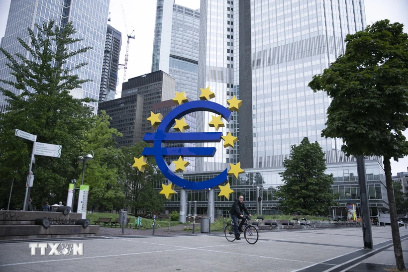 ECB có thể sẽ hạ lãi suất tại cuộc họp trong tháng này. (Ảnh: THX/TTXVN)