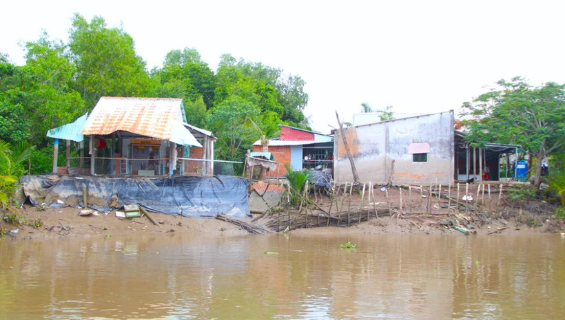 Điểm sạt lở tại bờ sông Kênh Hàn thuộc khu vực ấp Vĩnh Thạnh, xã Phước Vĩnh Đông, huyện Cần Giuộc. (Nguồn; báo Long An)