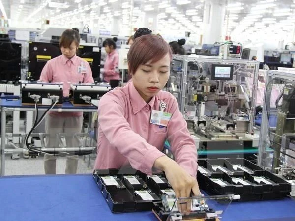 Dây chuyền sản xuất điện thoại của Công ty Samsung. (Ảnh: TTXVN)