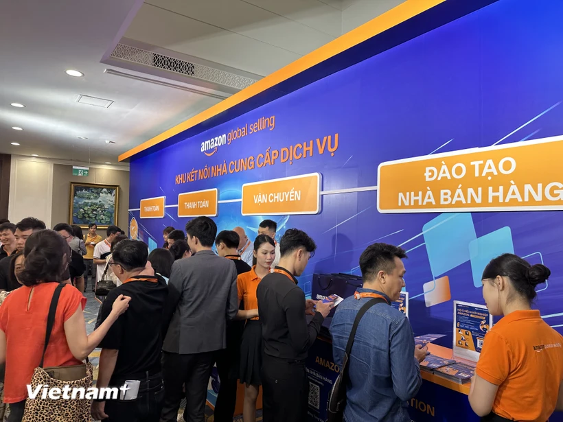 Doanh số thương mại điện tử bán lẻ của Việt Nam có mức tăng trưởng trung bình khoảng 20% trong 10 năm qua. (Ảnh: Đức Duy/Vietnam+)