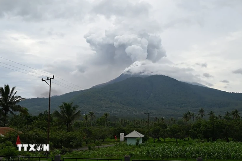 Một núi lửa ở Indonesia. (Ảnh: THX/TTXVN)