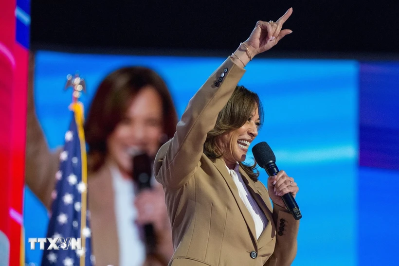 The latest poll results show that African-American voters support Kamala Harris more than Republican candidate Donald Trump. (Photo: AA/TTXVN)